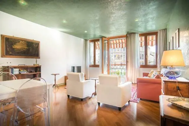 Casa Zucchi | Grand Canal Apartment Venice