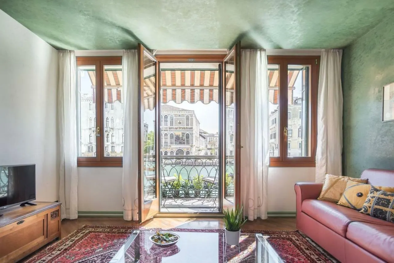 Casa Zucchi | Grand Canal Apartment Venice